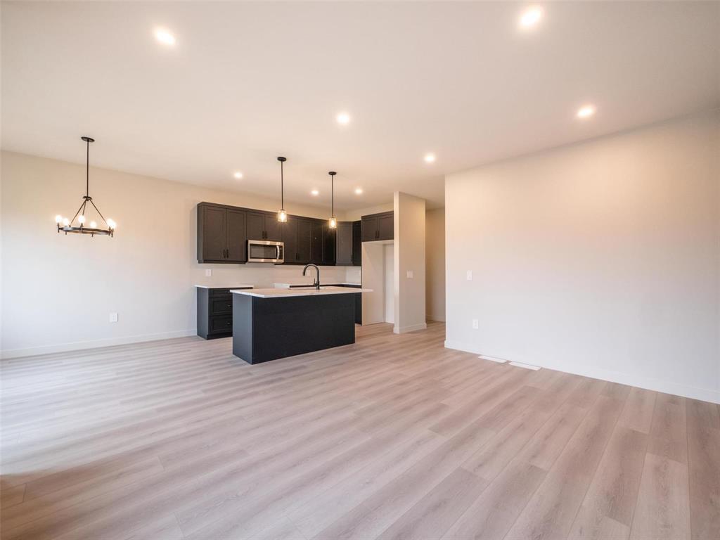 15 Hester Park Cove Property Photo 20