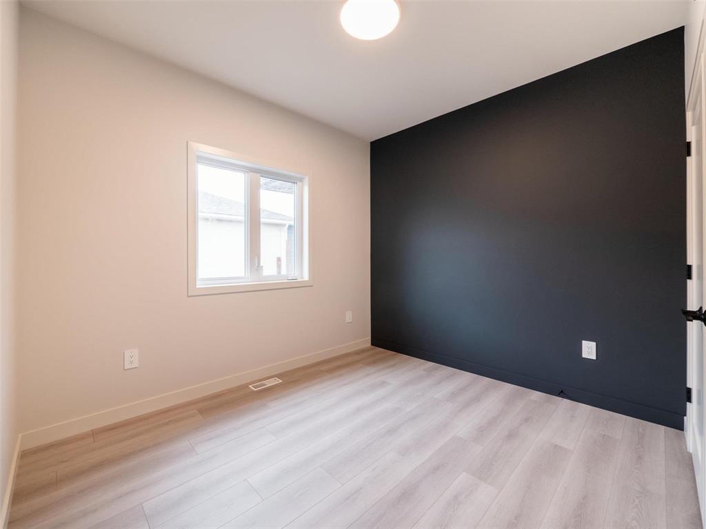 15 Hester Park Cove Property Photo 31