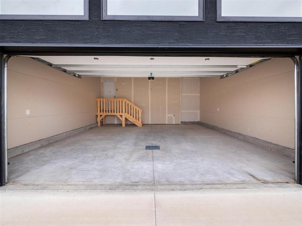 15 Hester Park Cove Property Photo 42