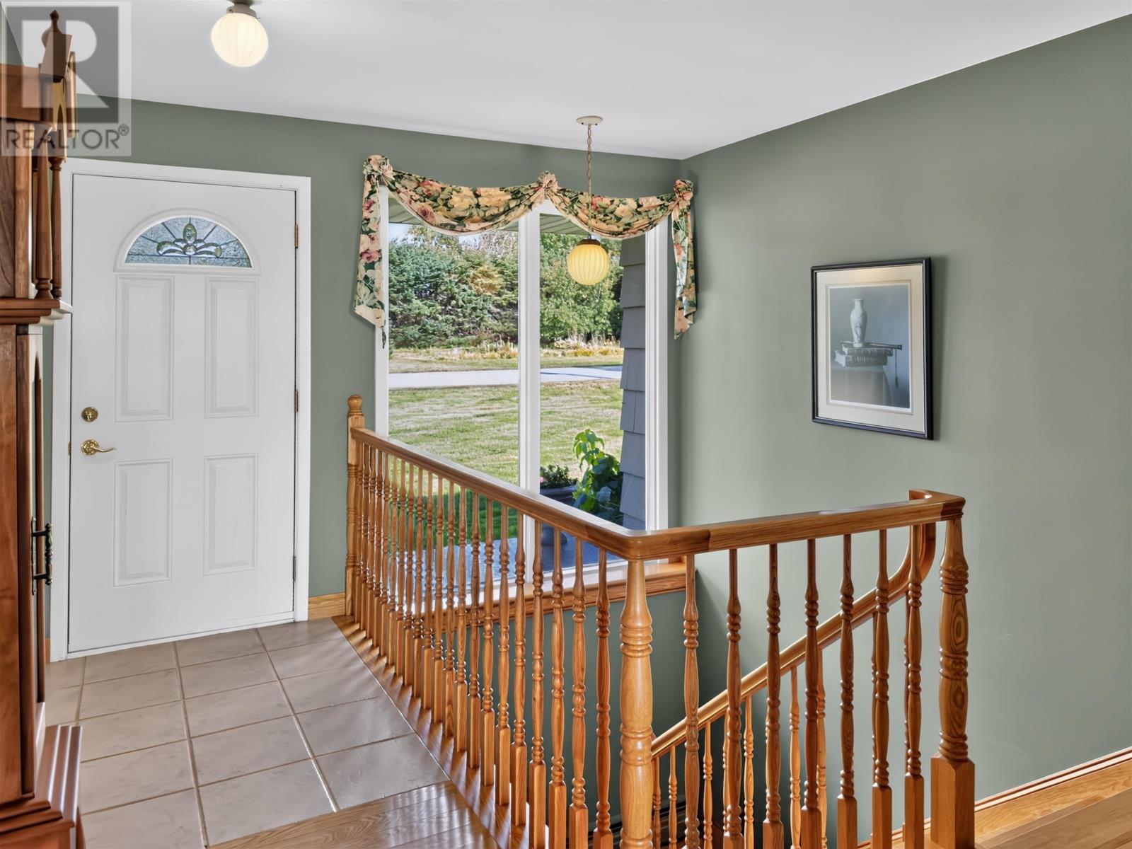 22 Upper Tea Hill Crescent Property Photo 8