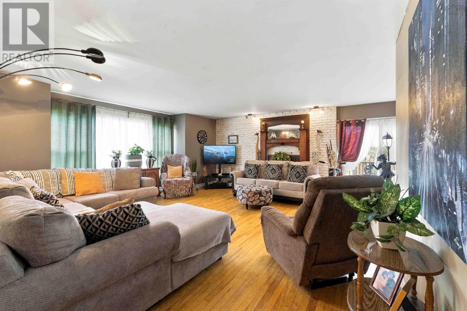 27 James Street Property Photo 3