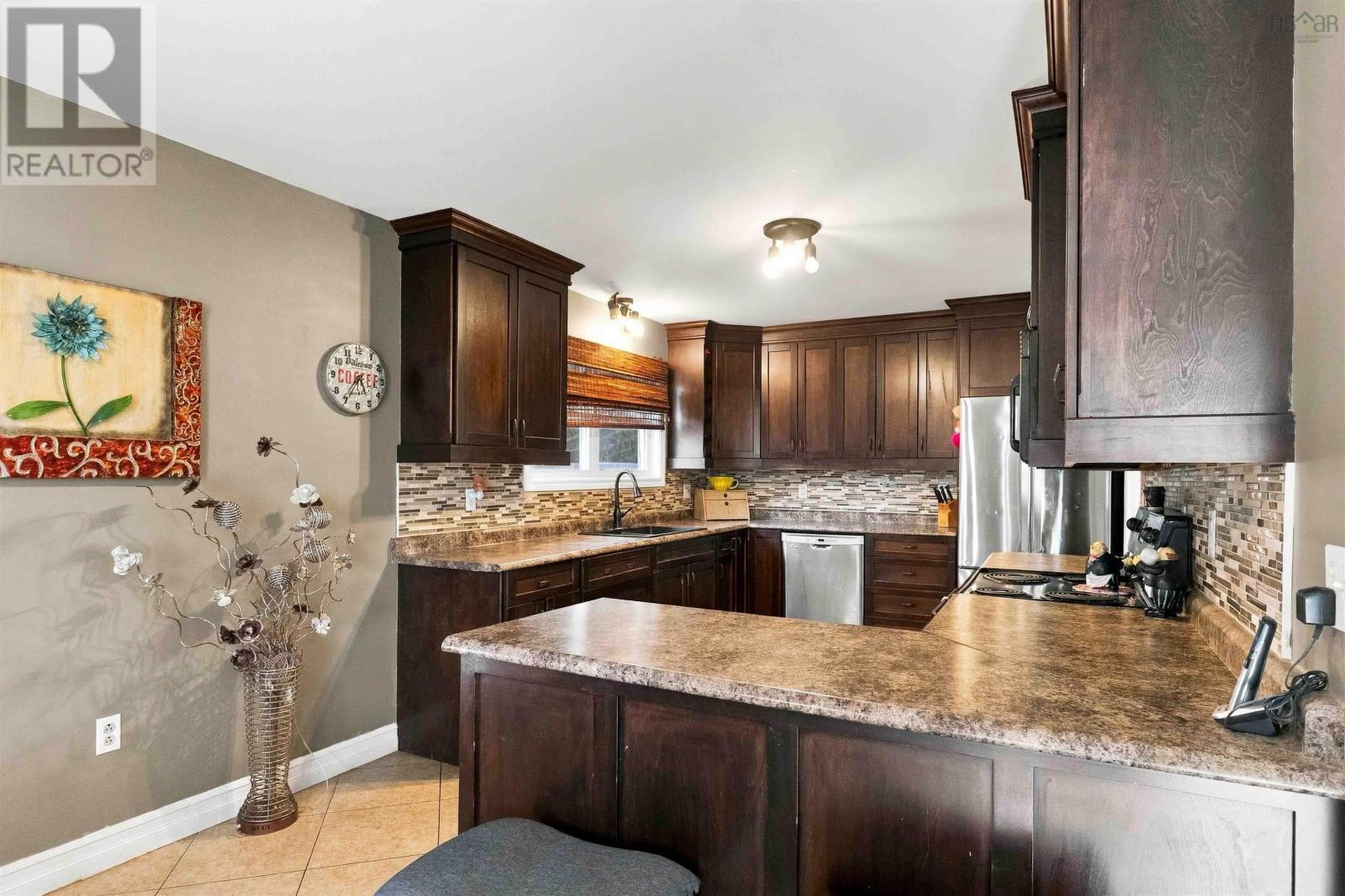 27 James Street Property Photo 6