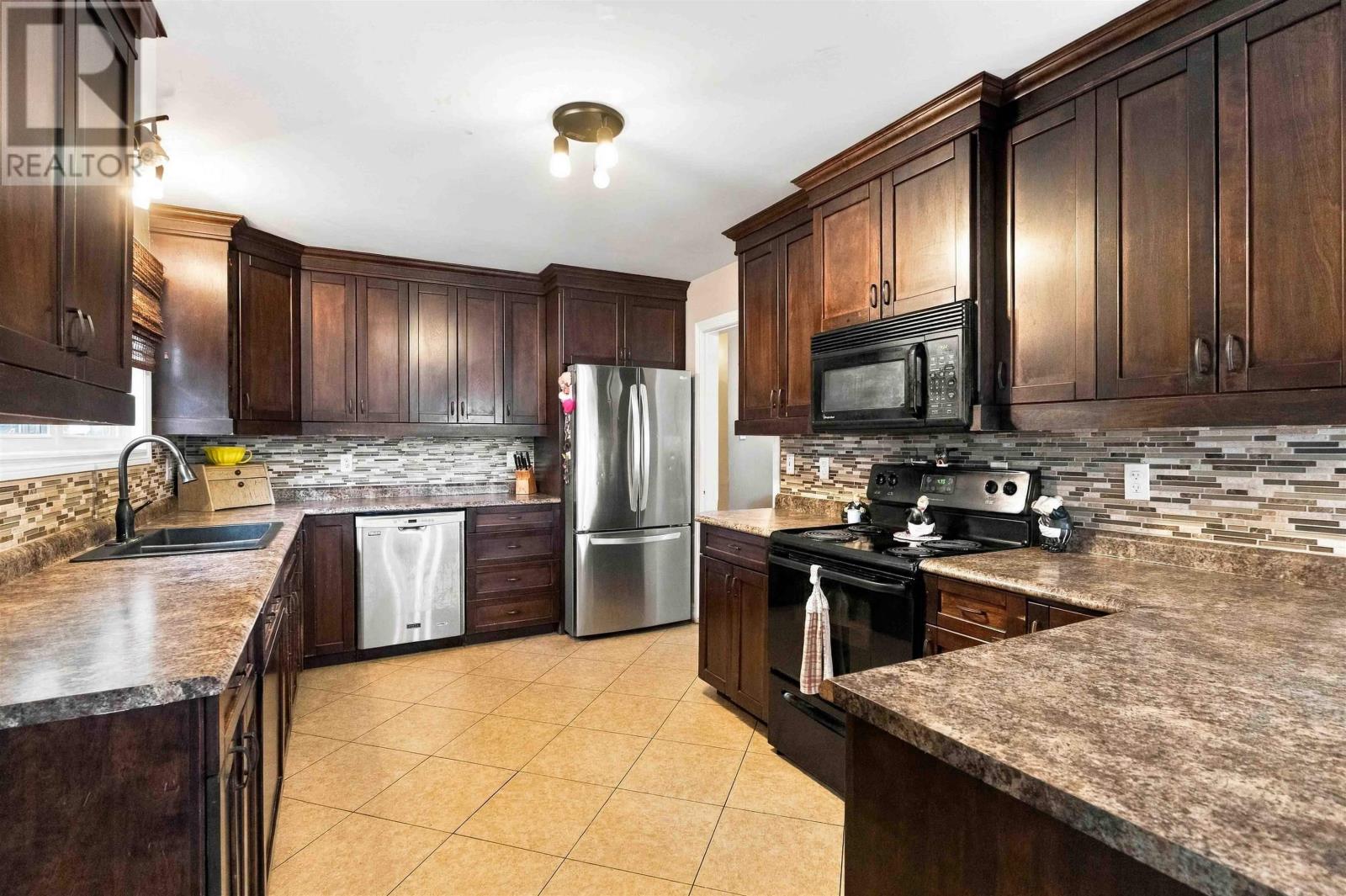 27 James Street Property Photo 7