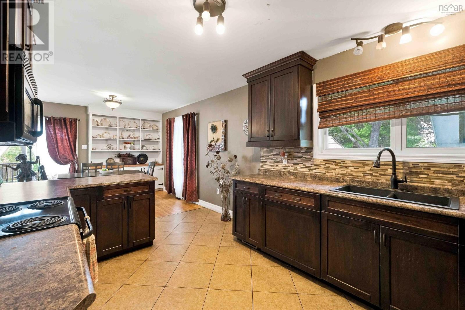27 James Street Property Photo 8