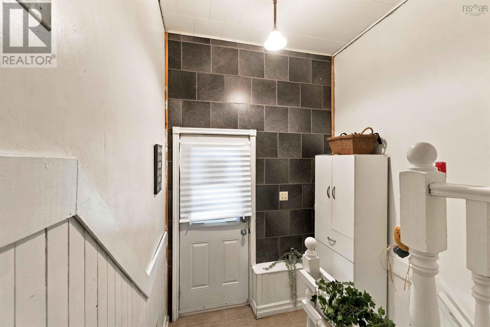 27 James Street Property Photo 9