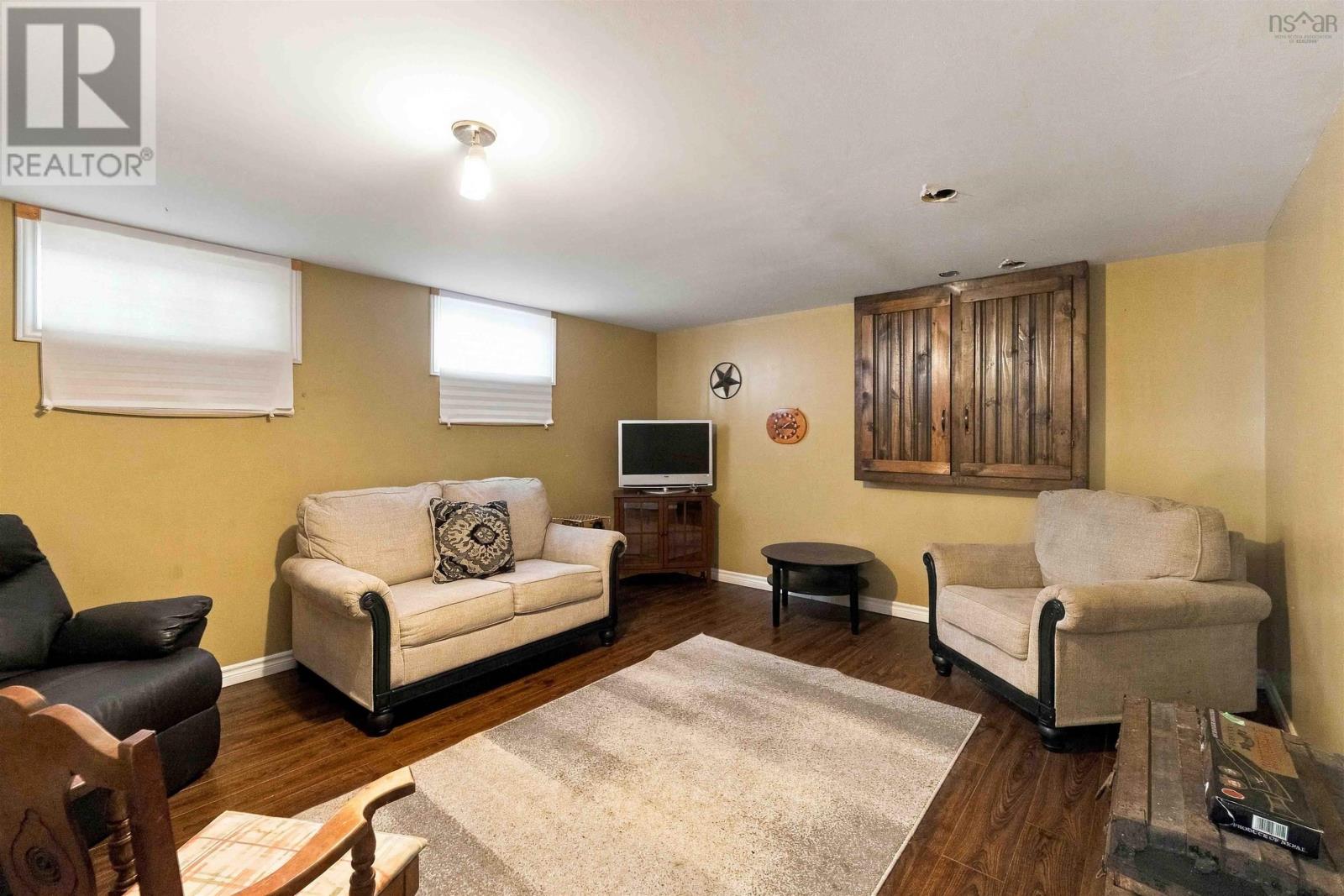 27 James Street Property Photo 16