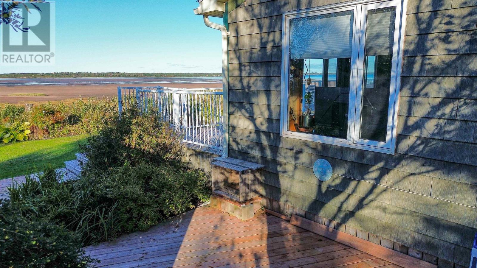 7 Bayside Crescent Property Photo 29