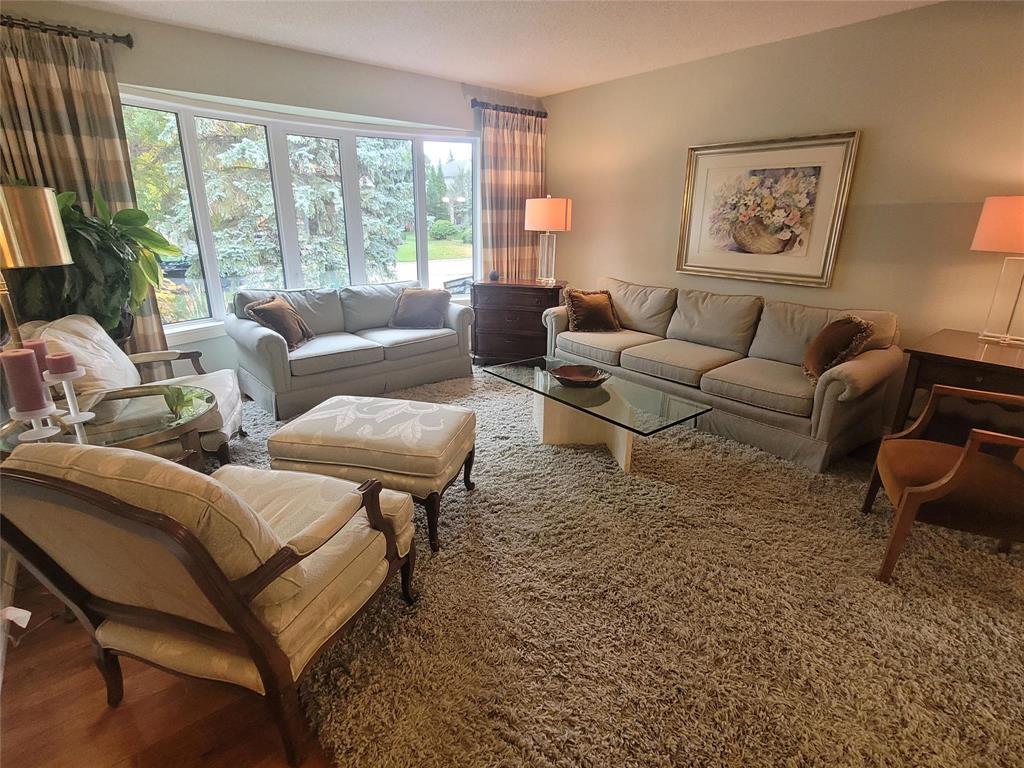 50 Sammons Crescent Property Photo 2