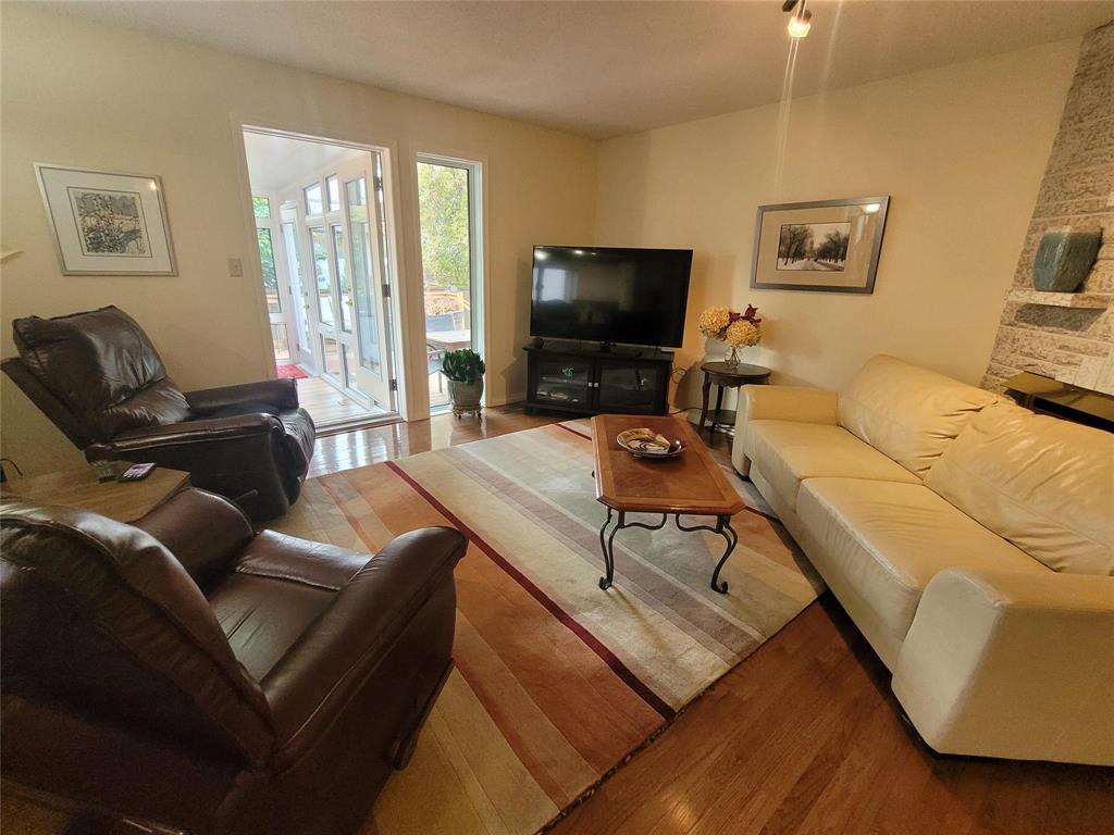 50 Sammons Crescent Property Photo 6