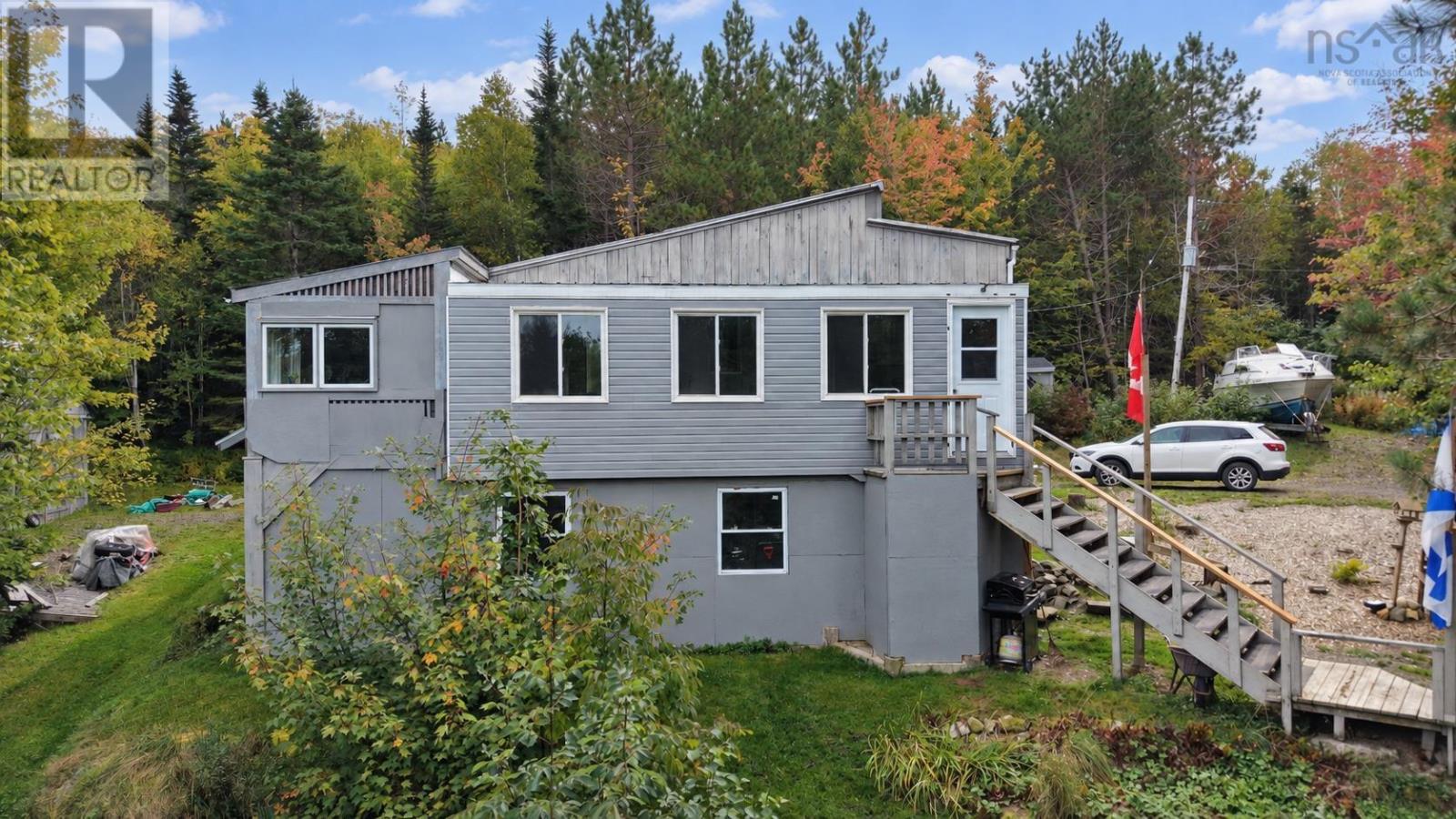 837 Meadow Road Property Photo 4