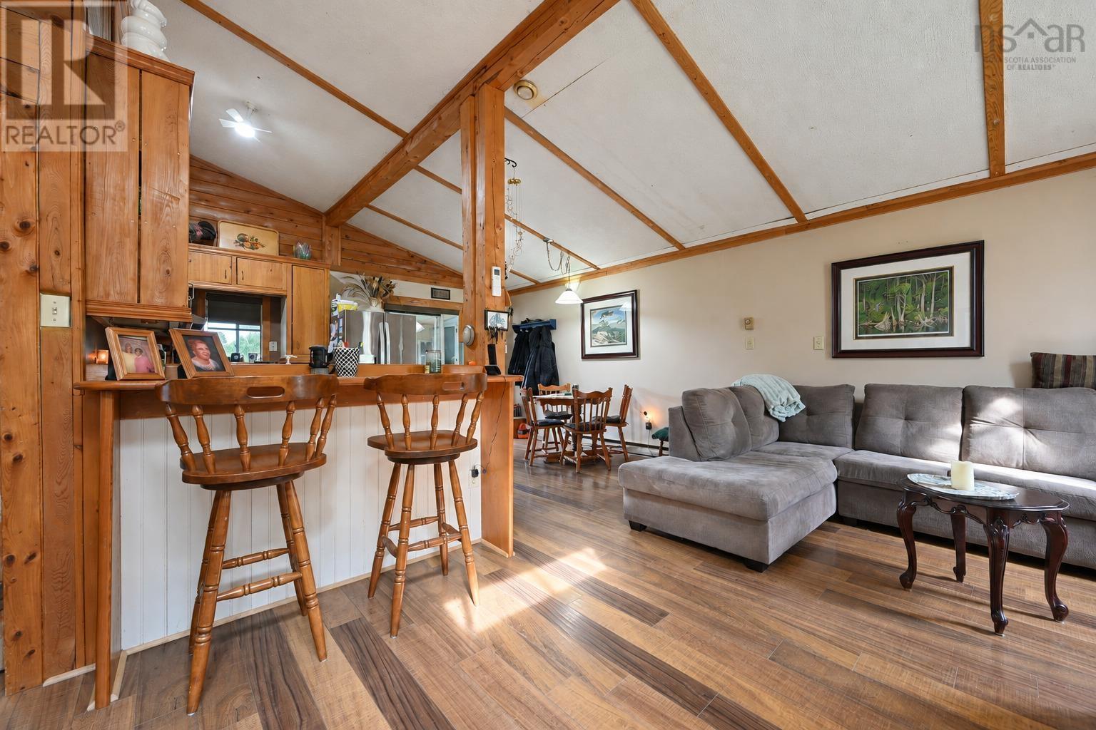 837 Meadow Road Property Photo 13