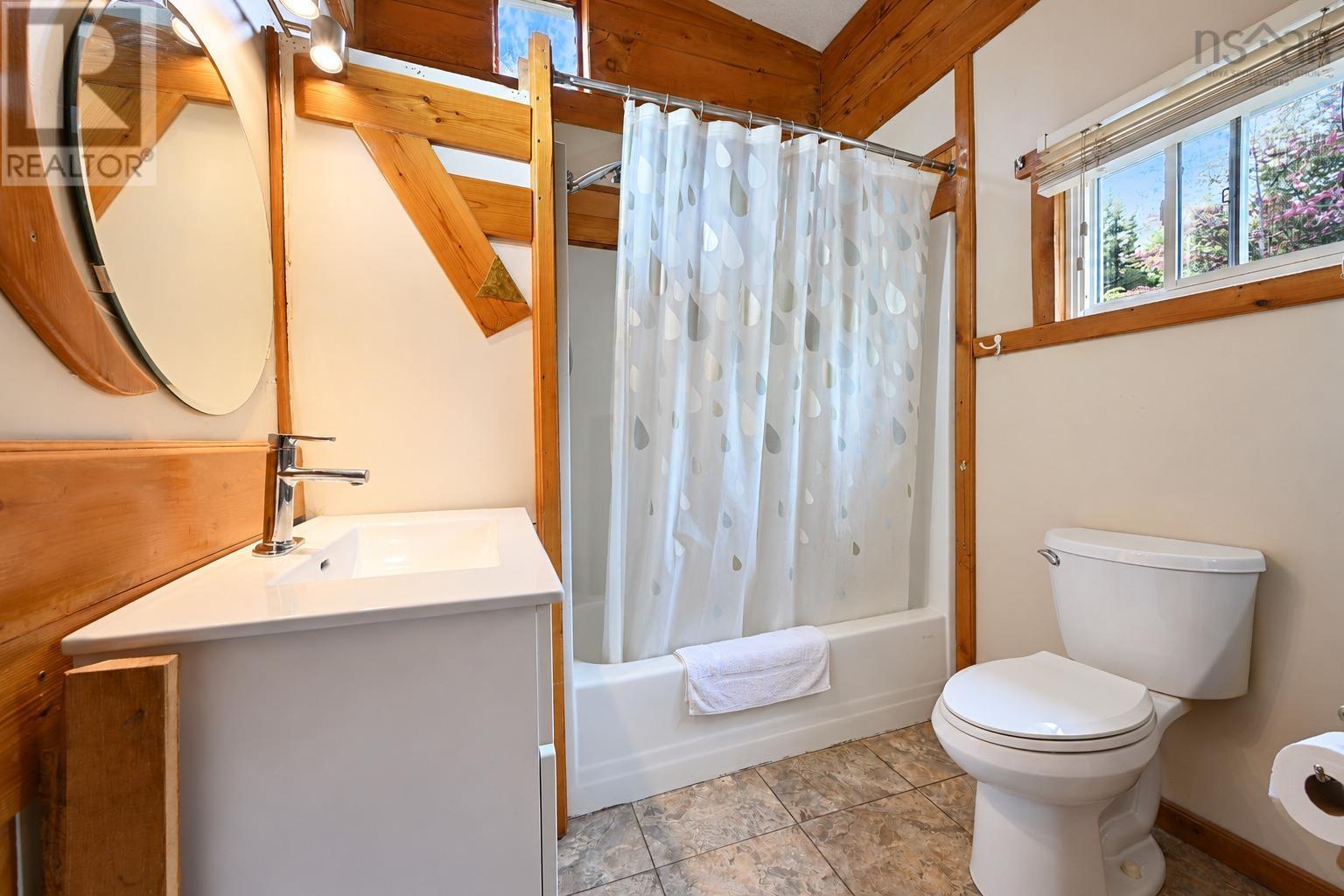 837 Meadow Road Property Photo 16