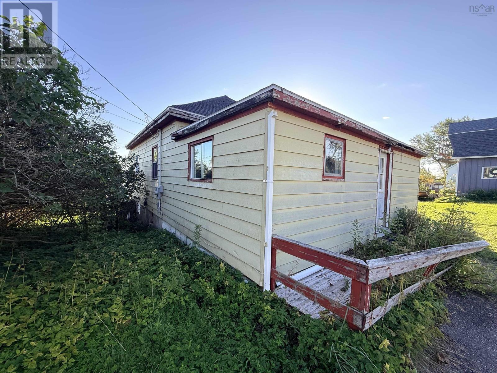 7 Monteith Avenue Property Photo 11