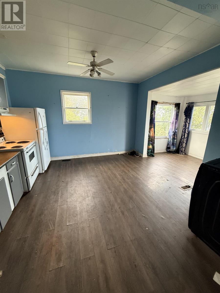 7 Monteith Avenue Property Photo 17