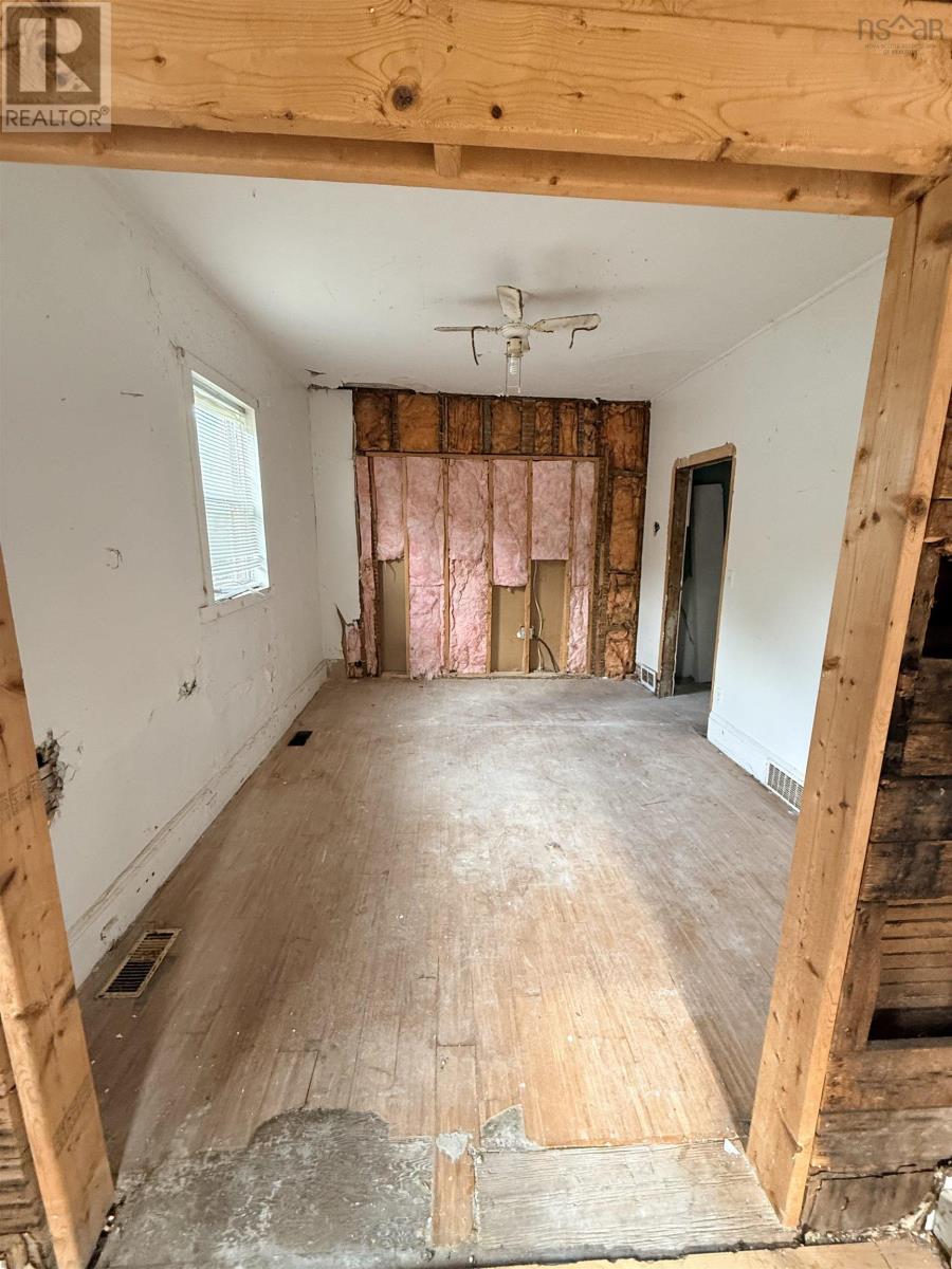 7 Monteith Avenue Property Photo 25