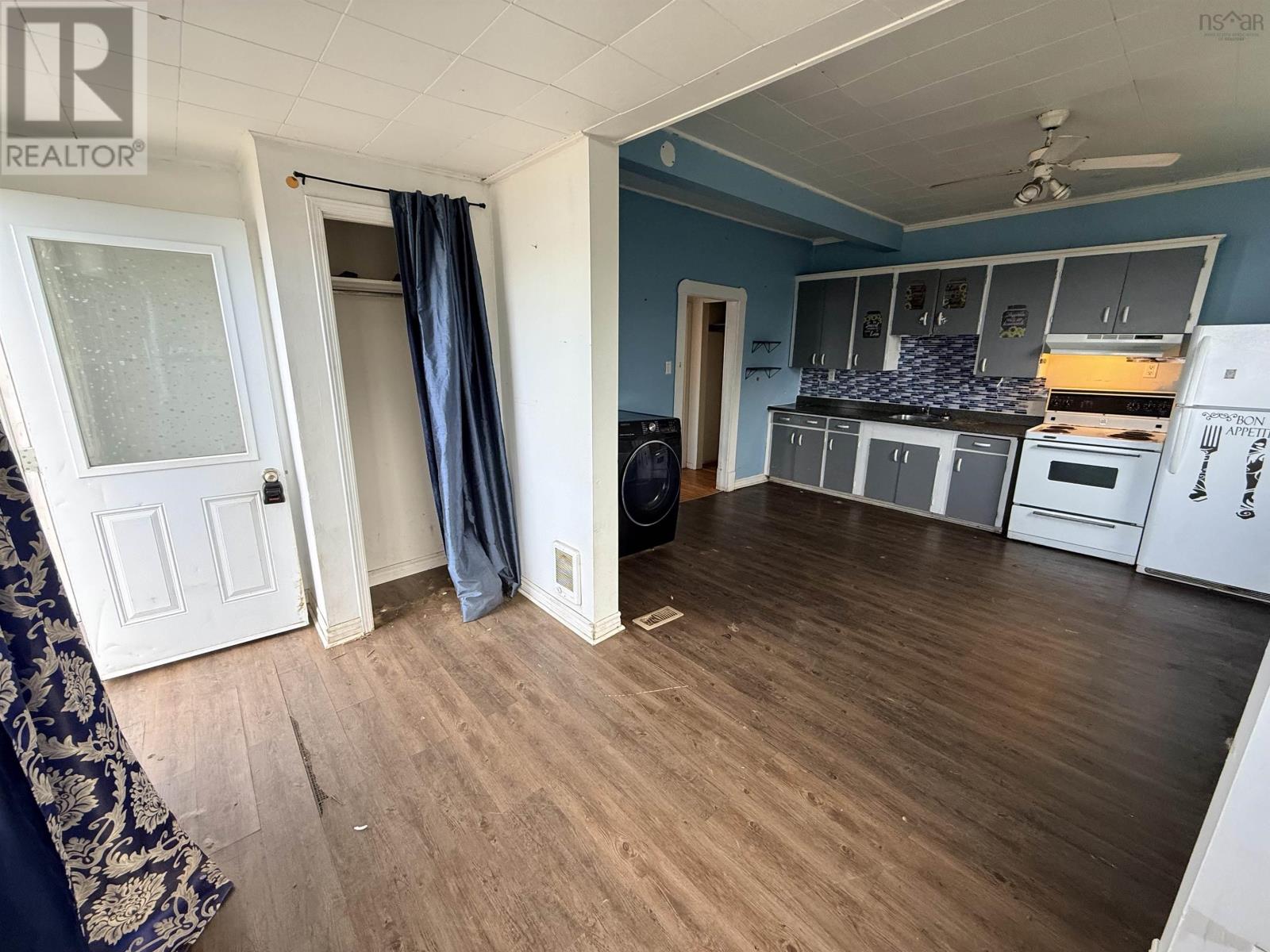 7 Monteith Avenue Property Photo 27