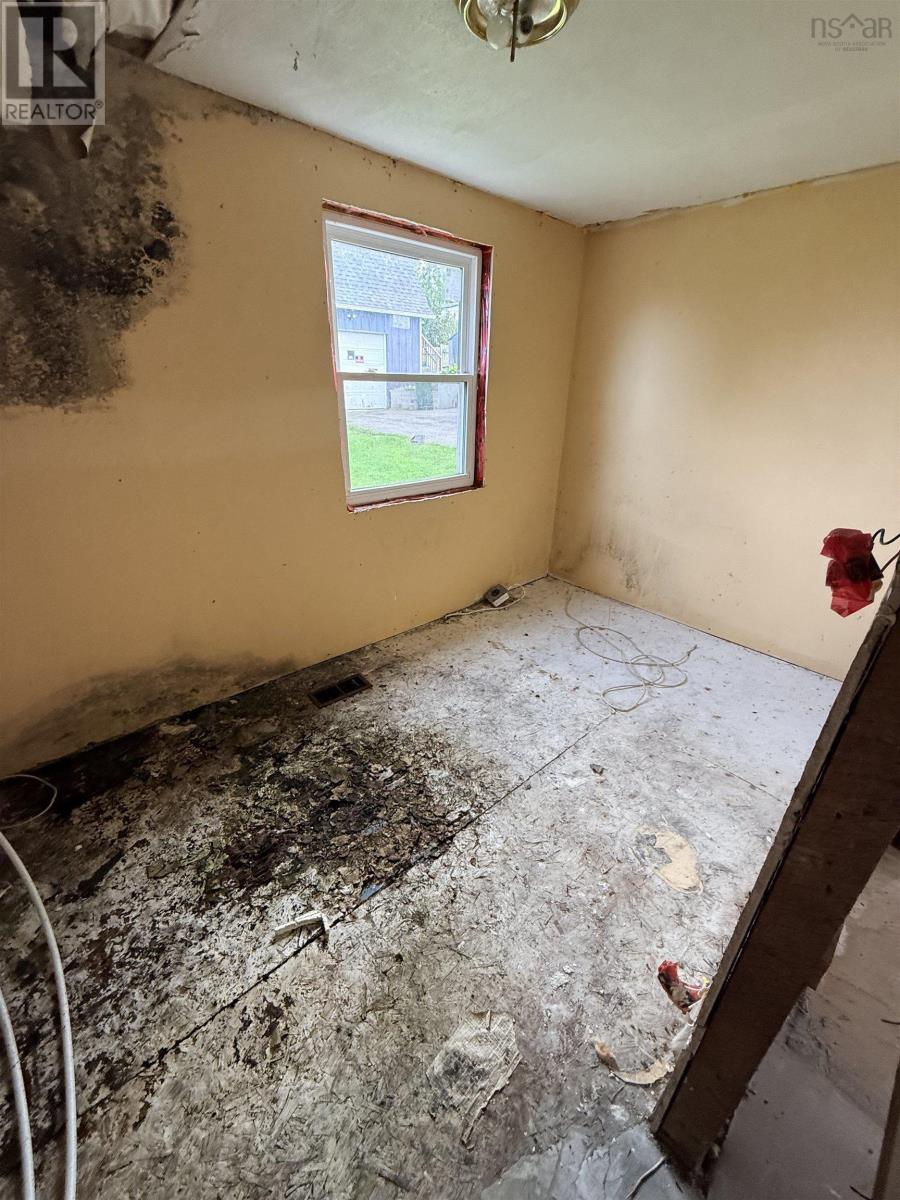 7 Monteith Avenue Property Photo 30