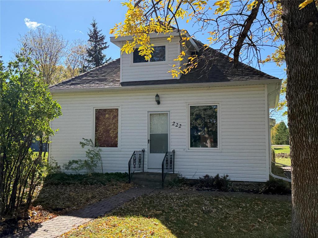 222 1st Avenue Property Photo 3
