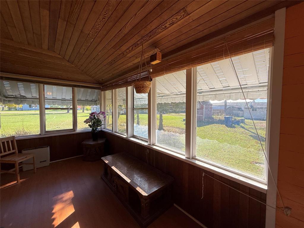 222 1st Avenue Property Photo 4