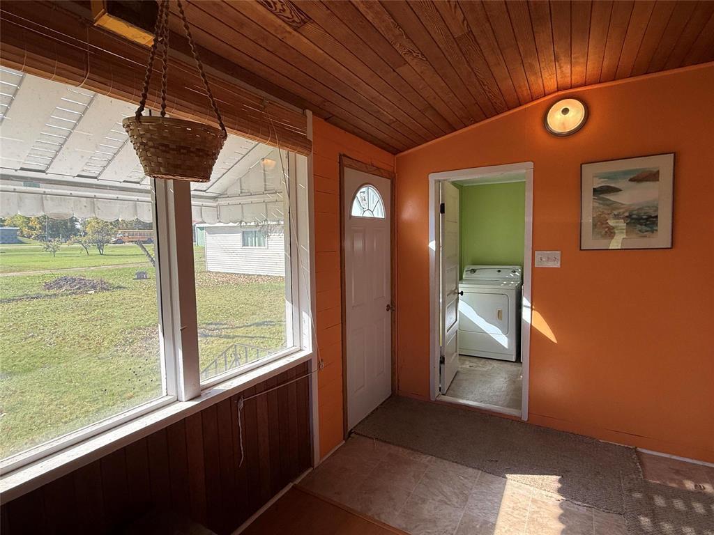 222 1st Avenue Property Photo 6