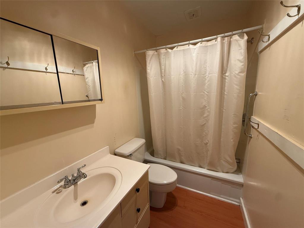 222 1st Avenue Property Photo 12