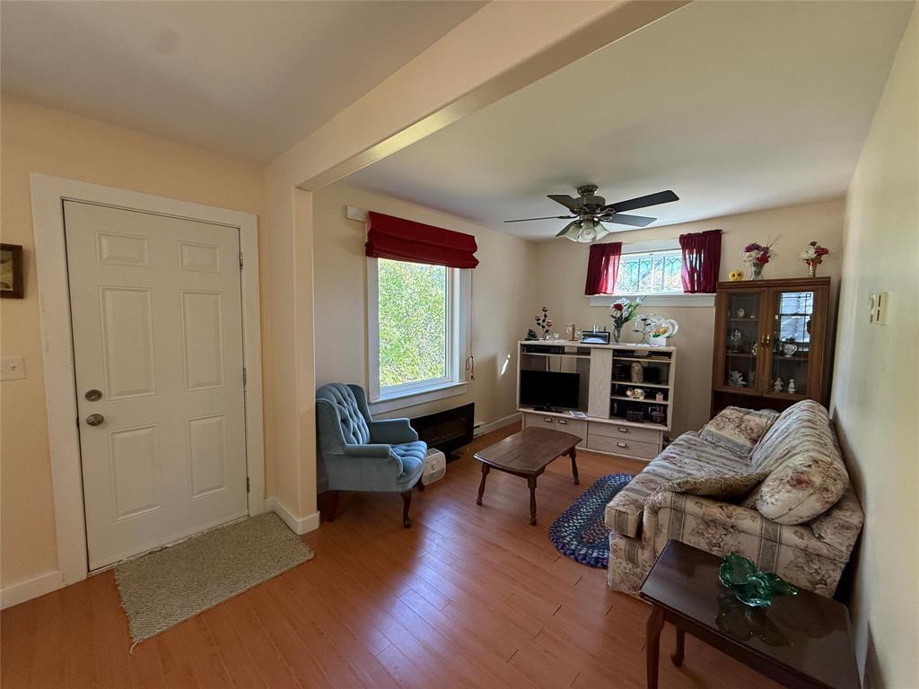 222 1st Avenue Property Photo 17