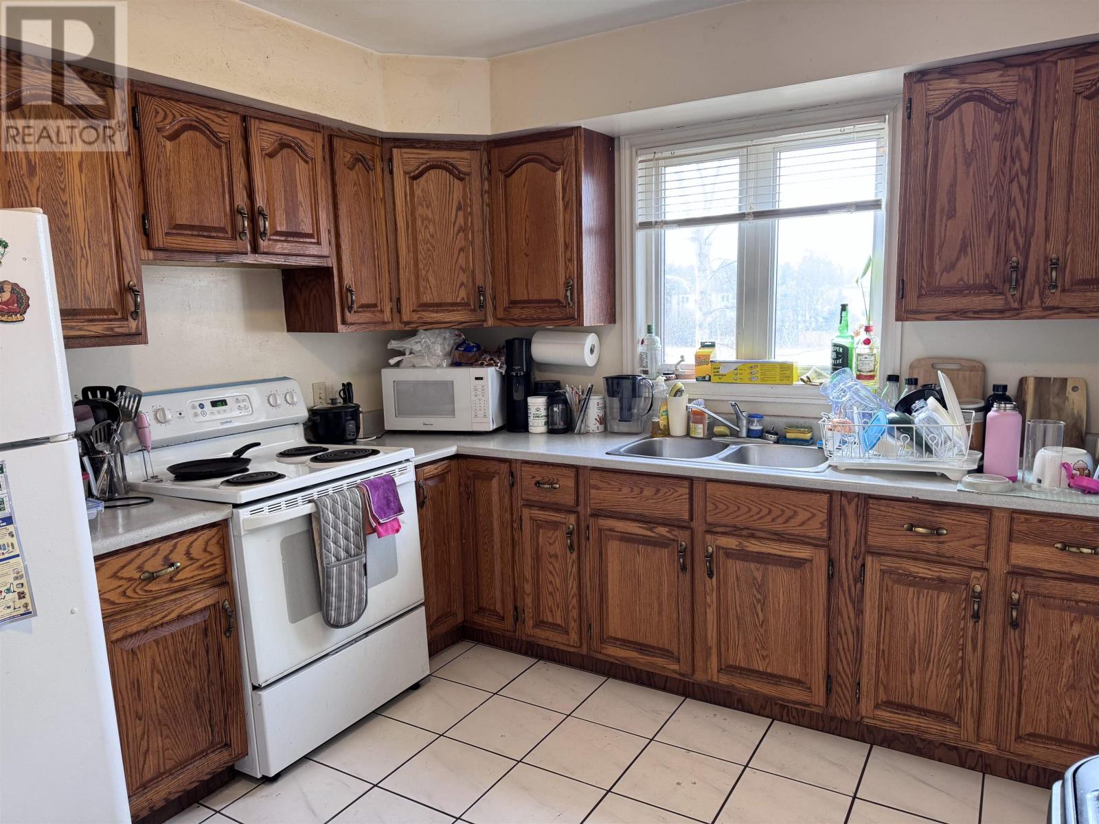 617-619 Queen Street Property Photo 4
