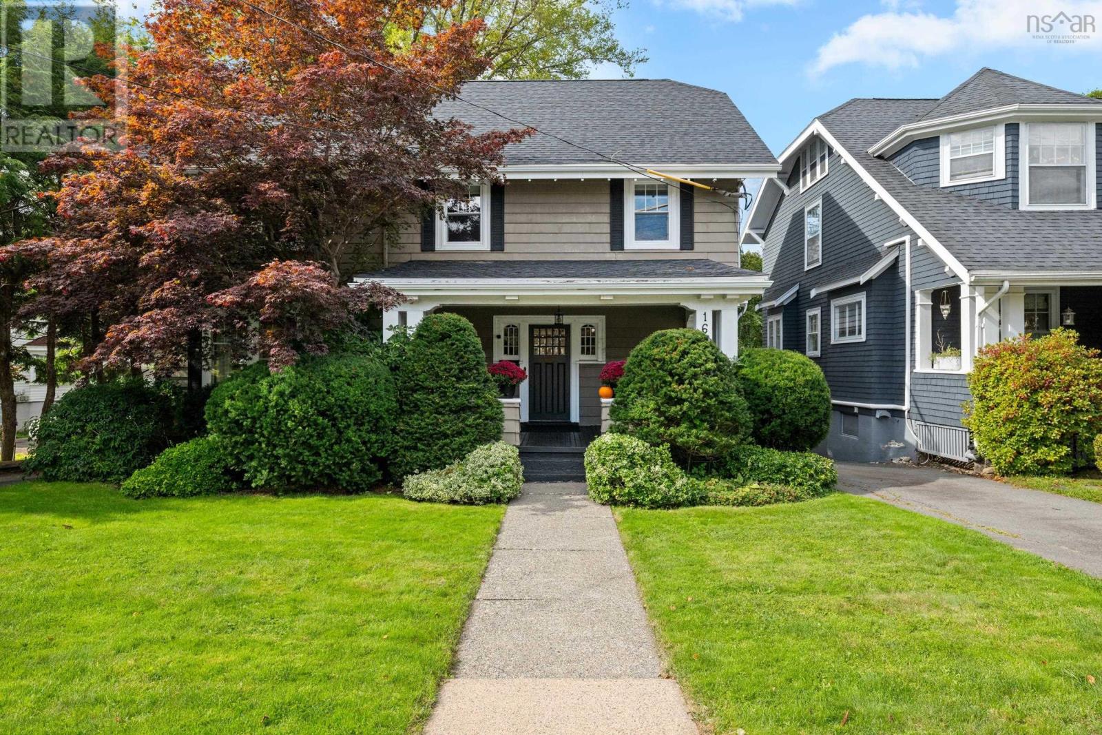 1646 Oxford Street Property Photo 1