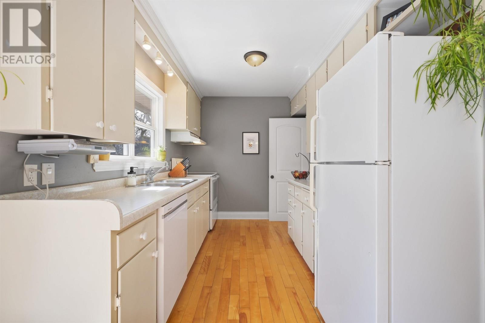13 Elizabeth Street Property Photo 13