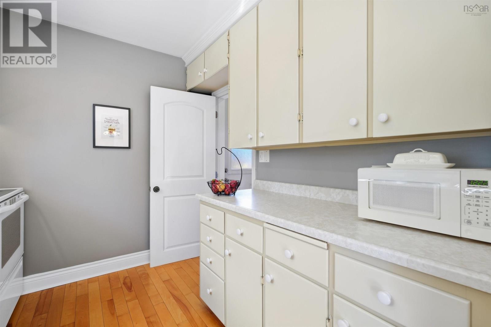 13 Elizabeth Street Property Photo 15