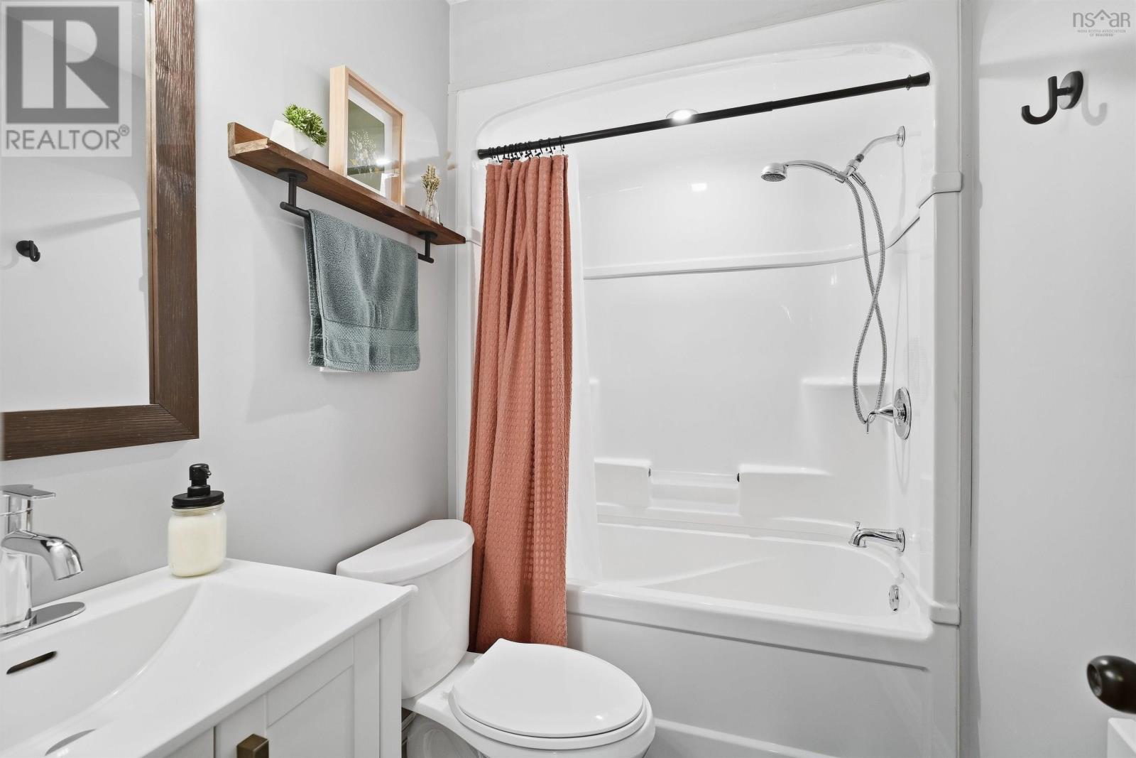 13 Elizabeth Street Property Photo 18