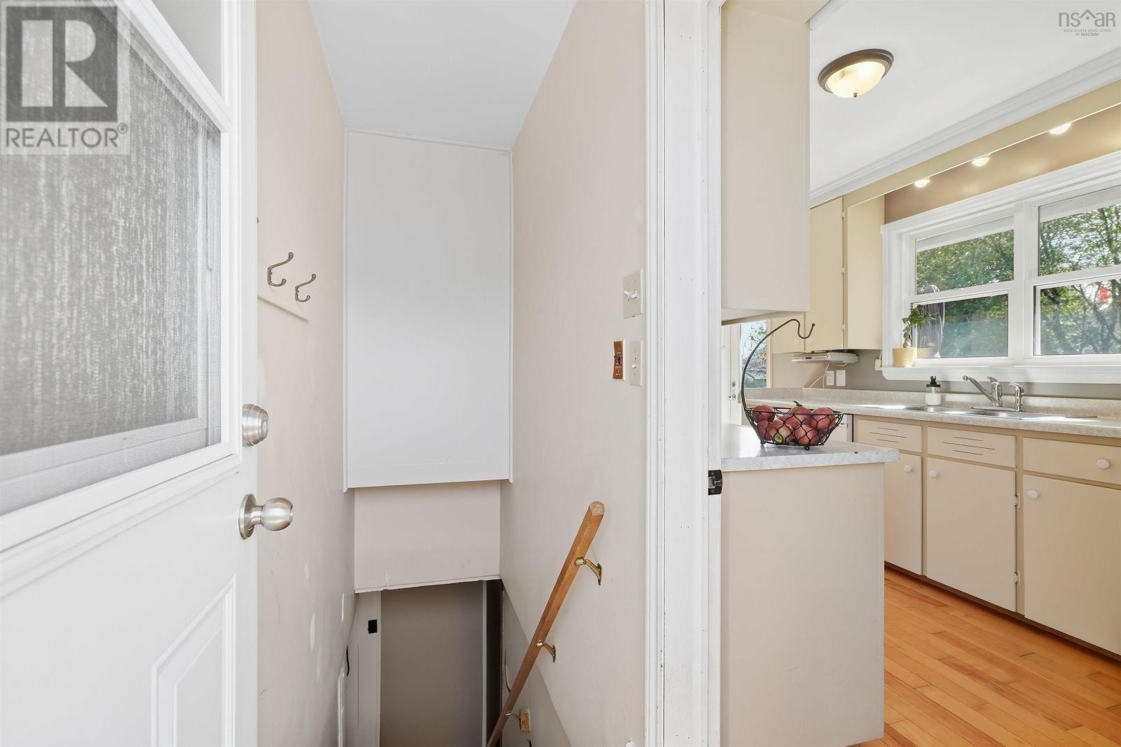 13 Elizabeth Street Property Photo 25