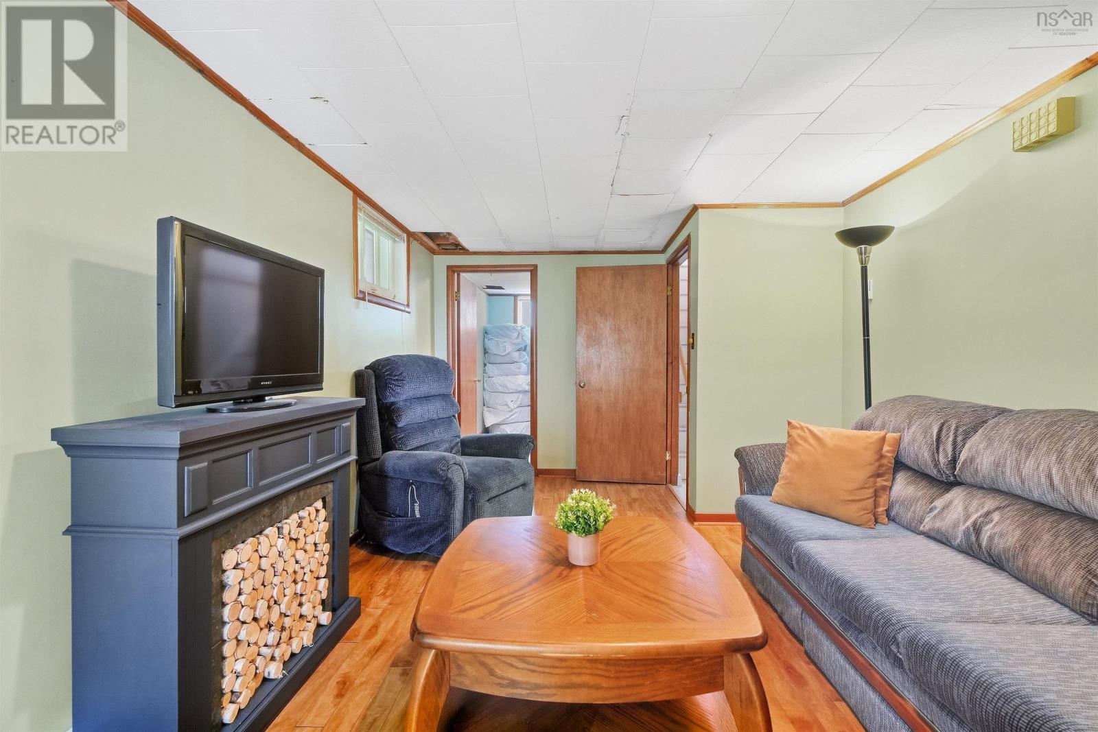 13 Elizabeth Street Property Photo 33