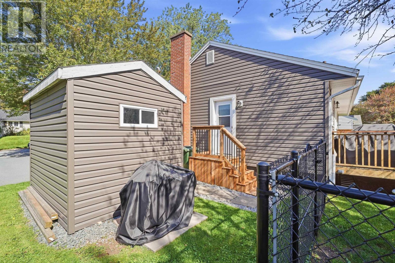 13 Elizabeth Street Property Photo 38
