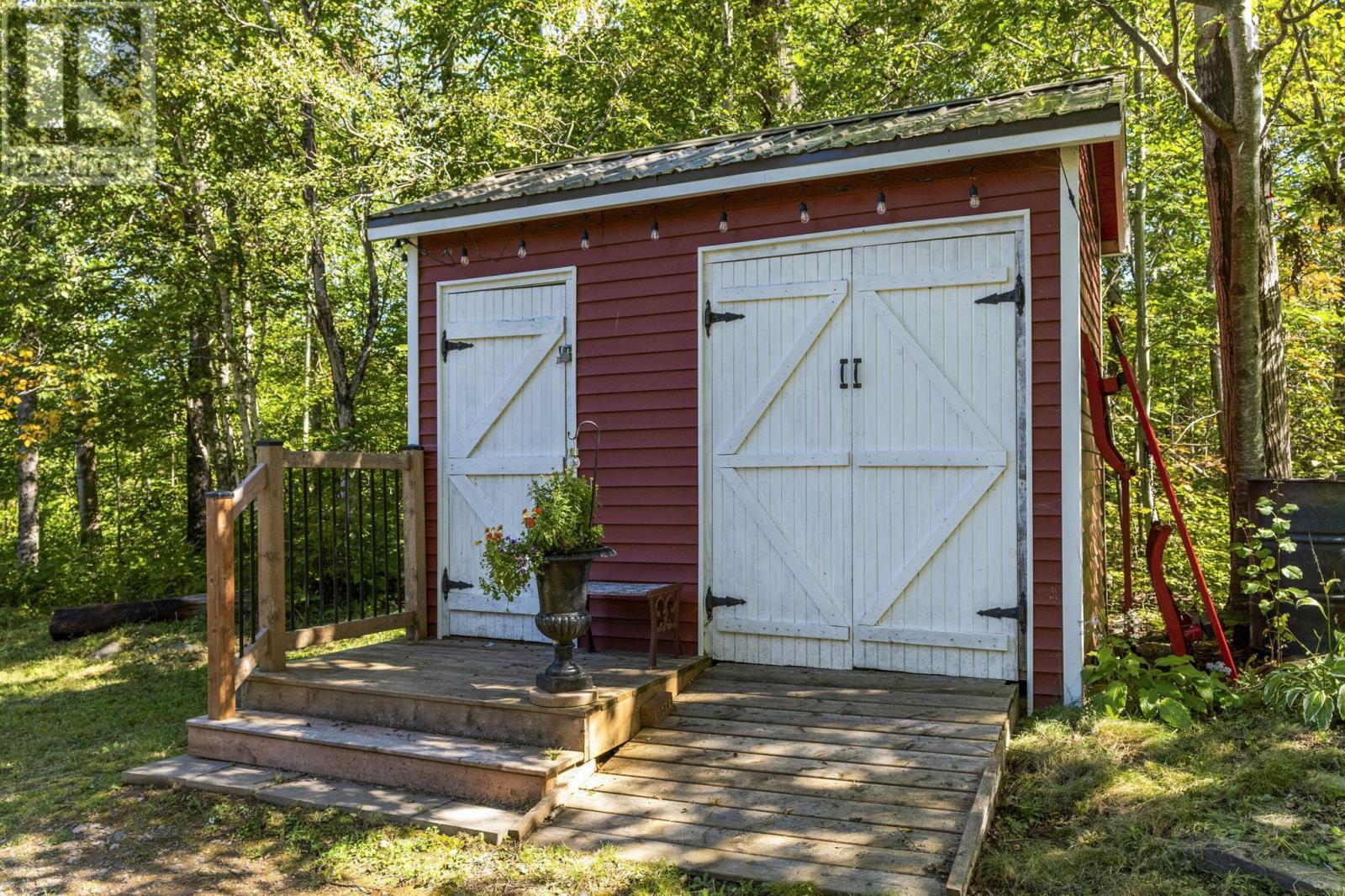 2940 Prospect Road Property Photo 41