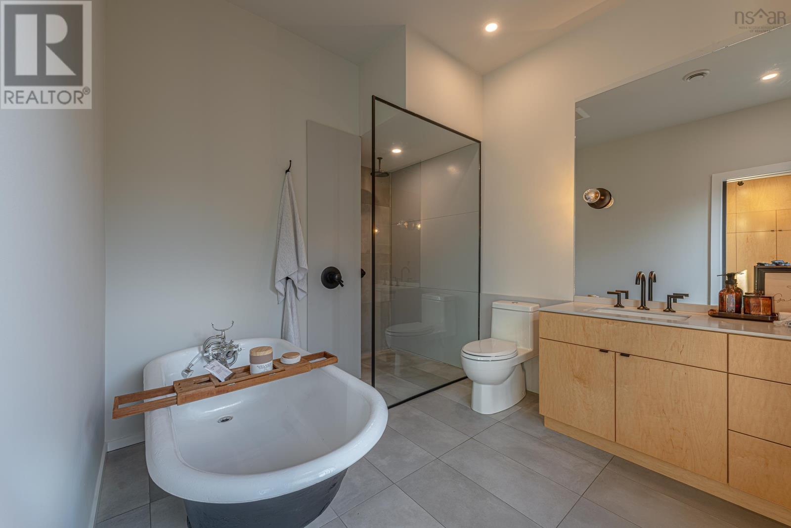 5573 Buddy Daye Street Property Photo 24