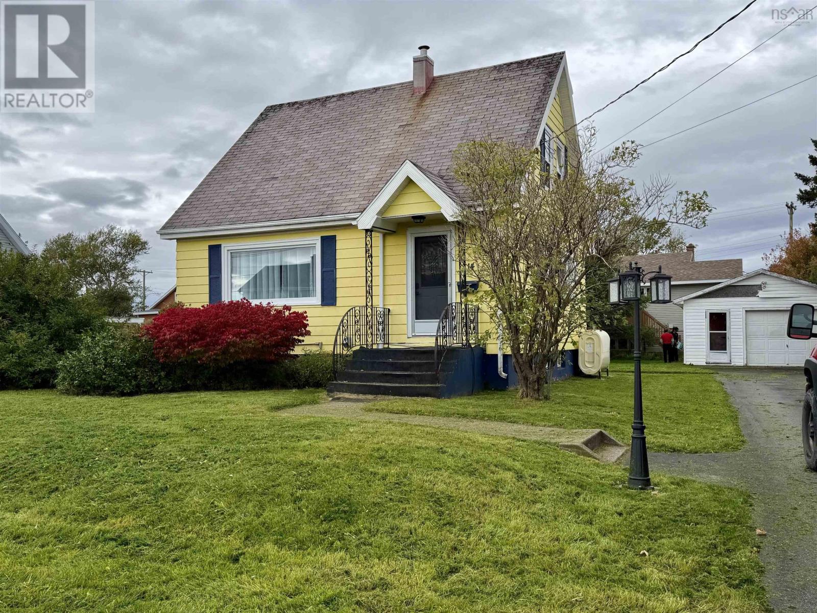 14 Rosewood Avenue Property Photo 1