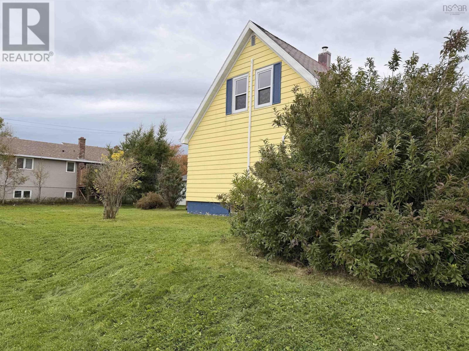 14 Rosewood Avenue Property Photo 2