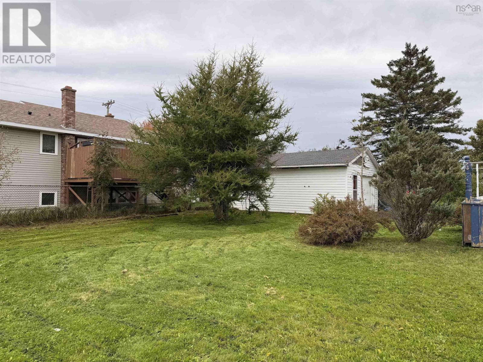14 Rosewood Avenue Property Photo 3