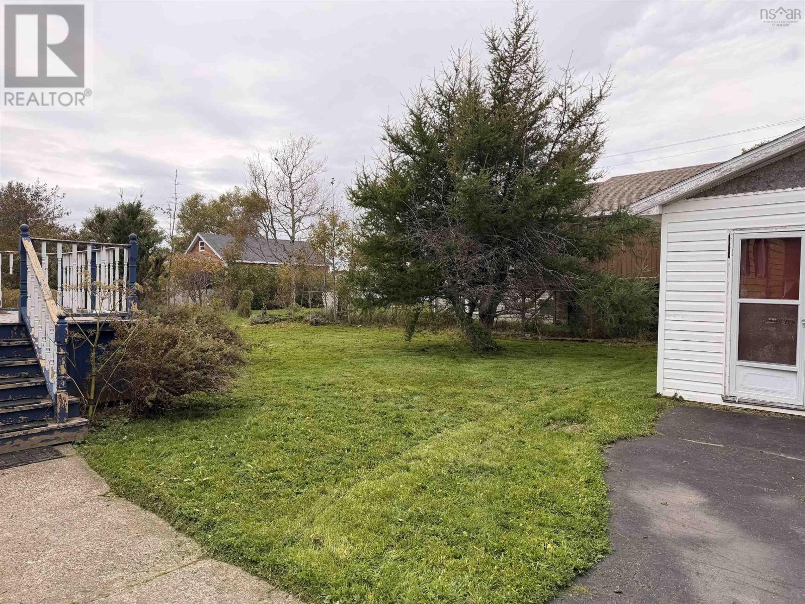 14 Rosewood Avenue Property Photo 4