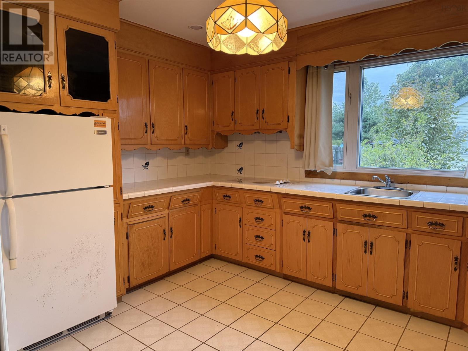 14 Rosewood Avenue Property Photo 8