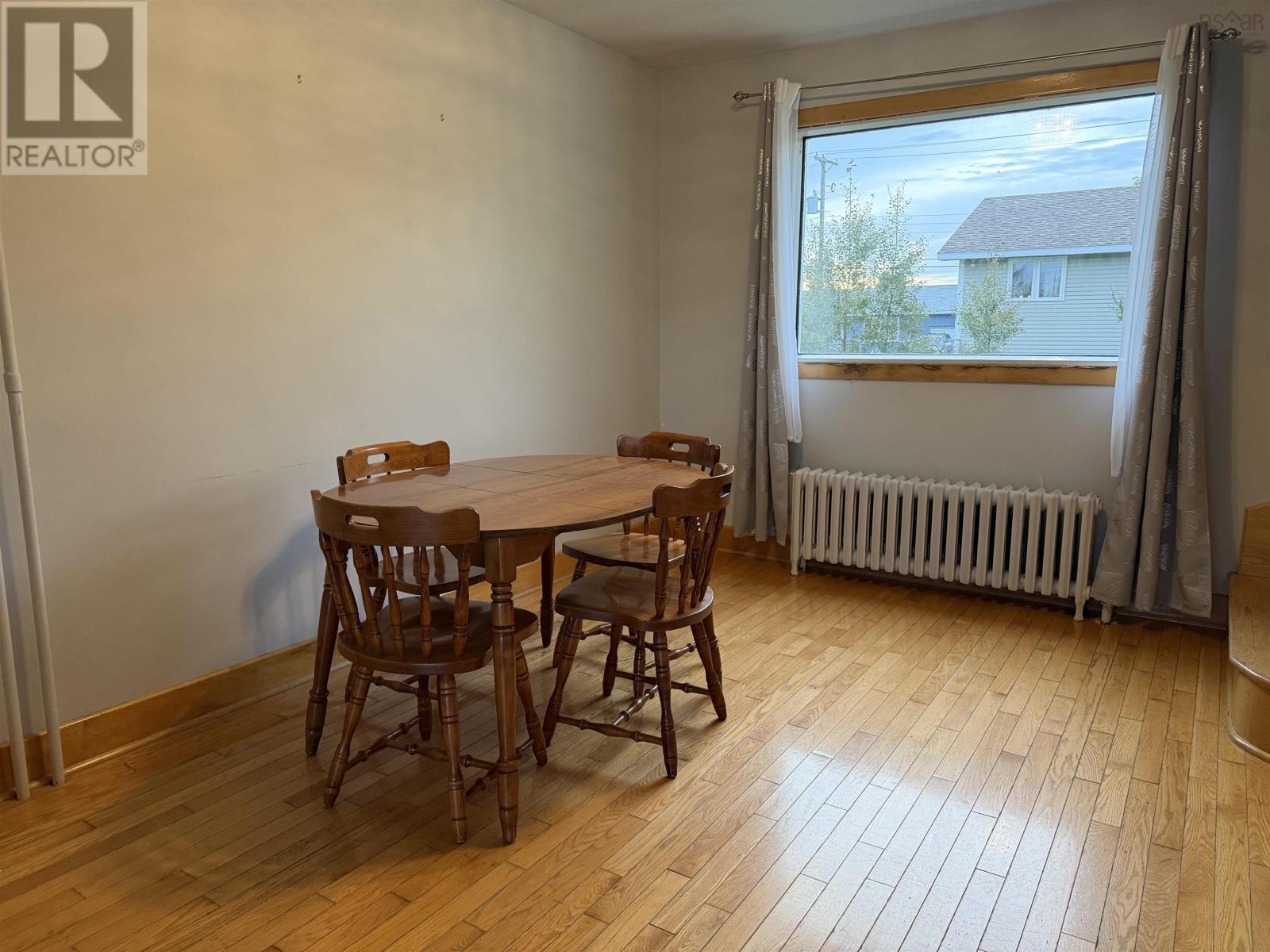 14 Rosewood Avenue Property Photo 17