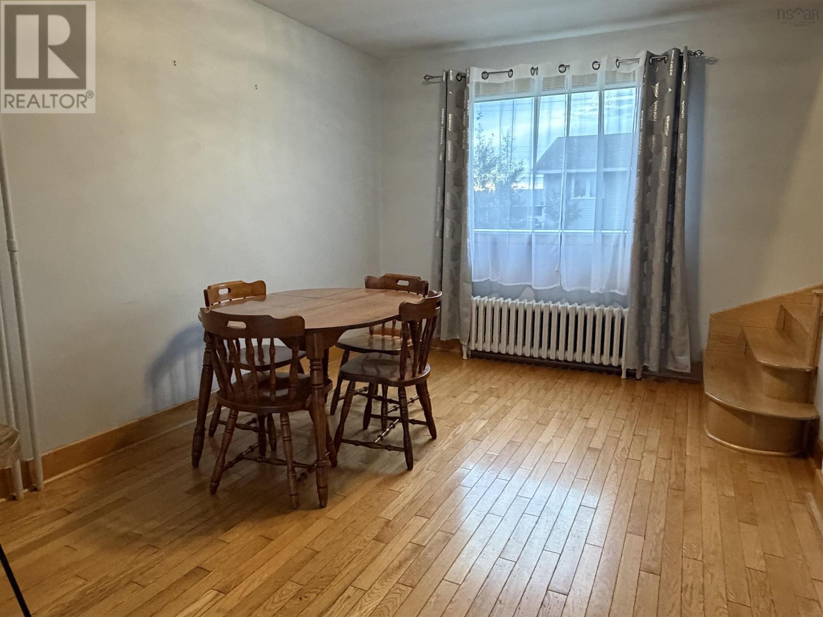 14 Rosewood Avenue Property Photo 18