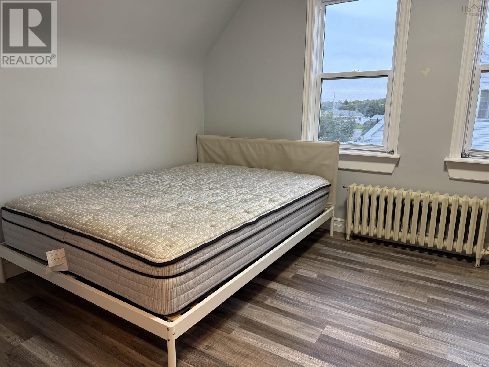 14 Rosewood Avenue Property Photo 20