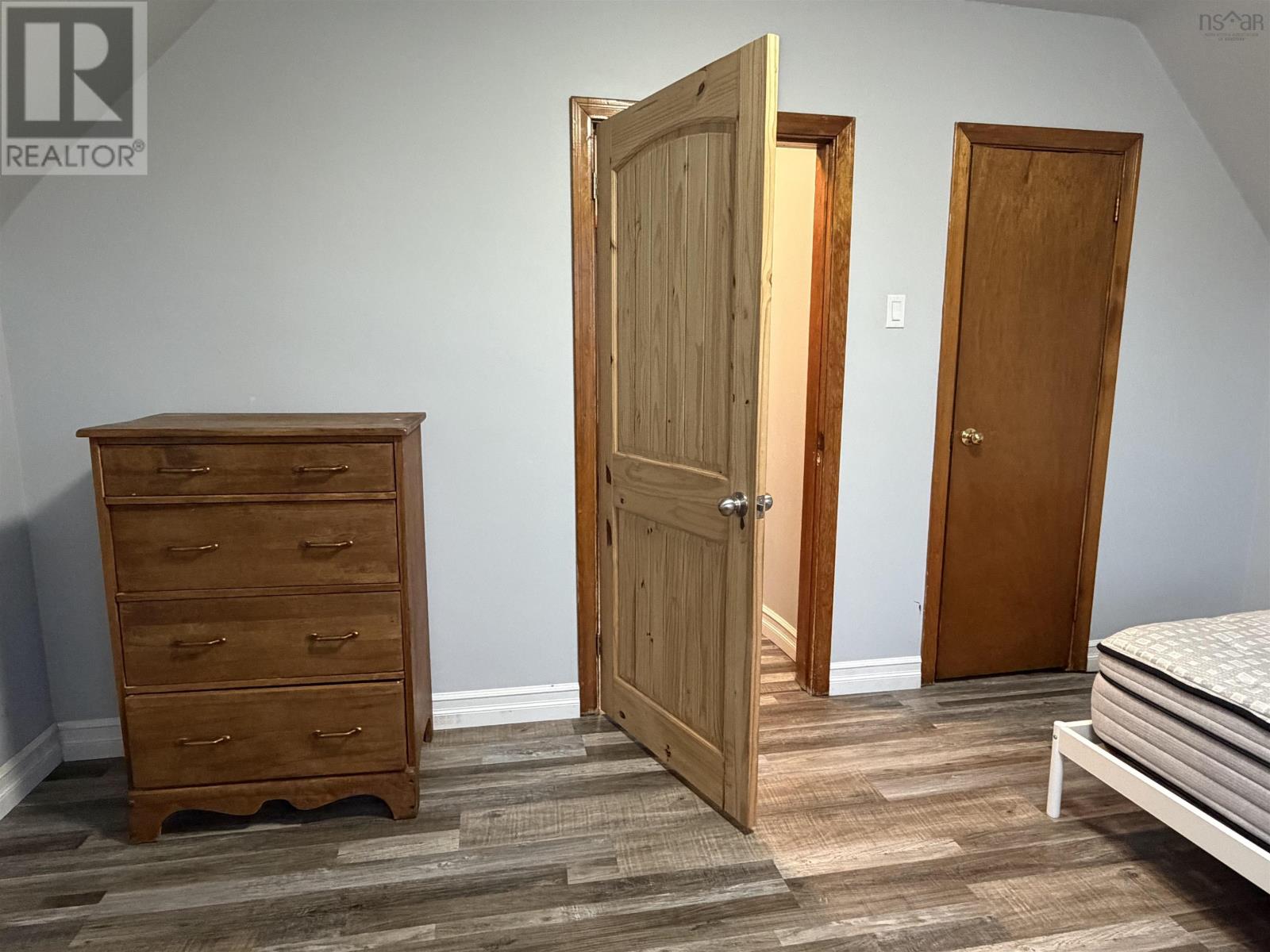 14 Rosewood Avenue Property Photo 21
