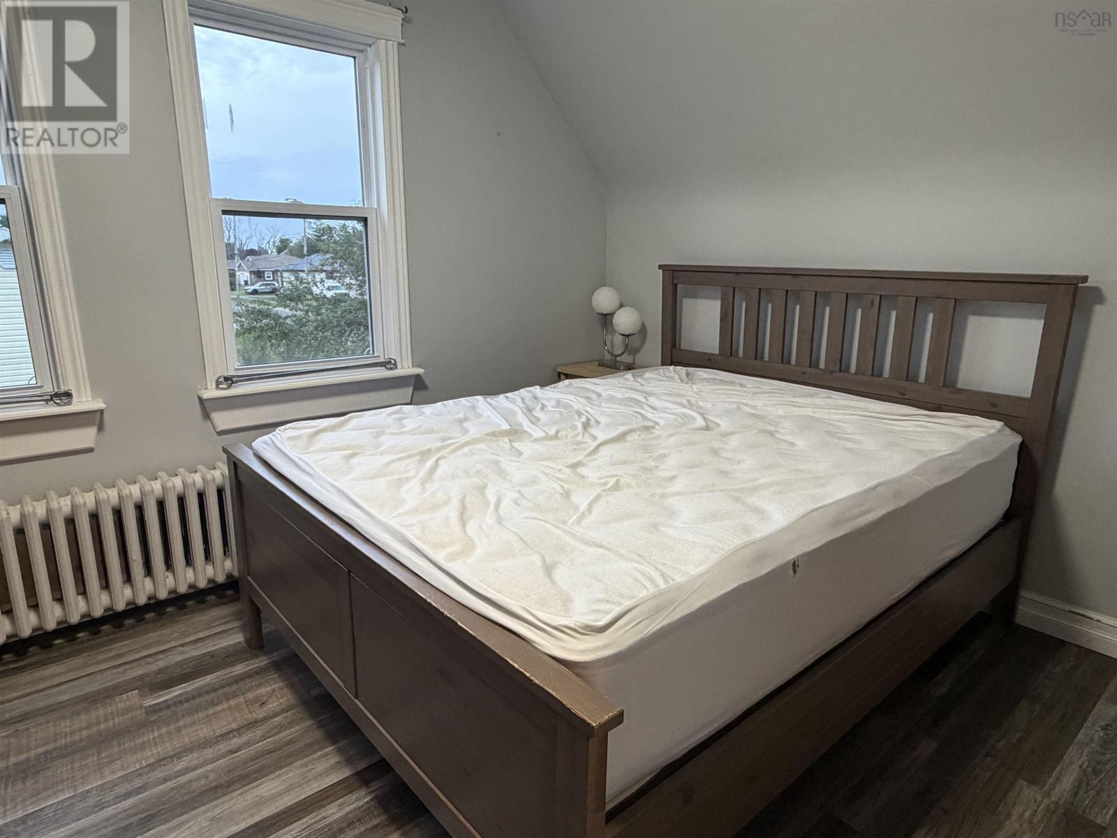 14 Rosewood Avenue Property Photo 22