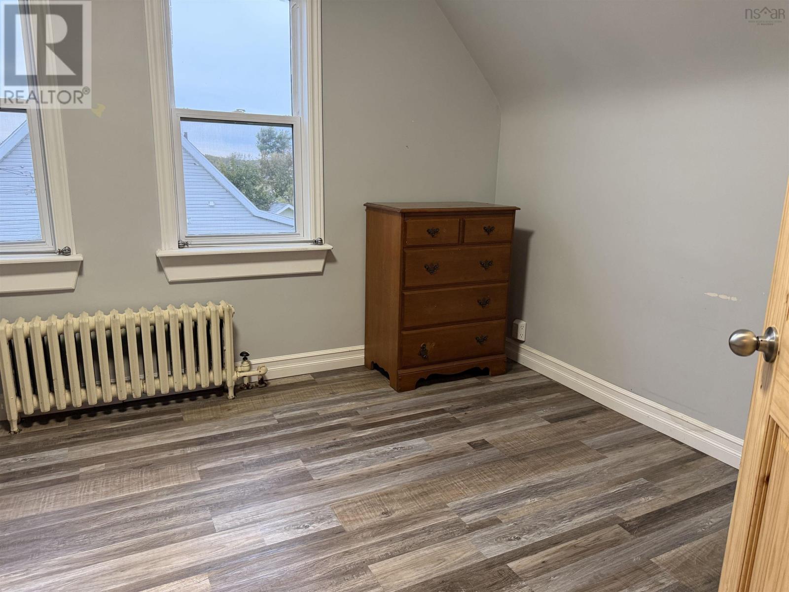 14 Rosewood Avenue Property Photo 24