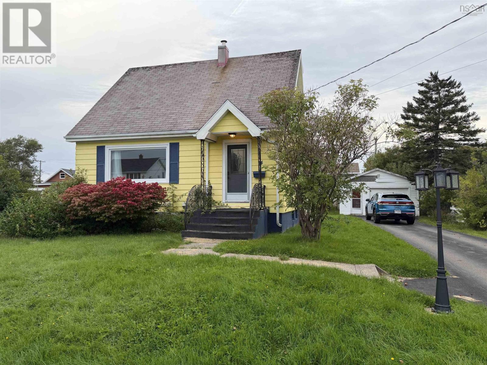14 Rosewood Avenue Property Photo 1