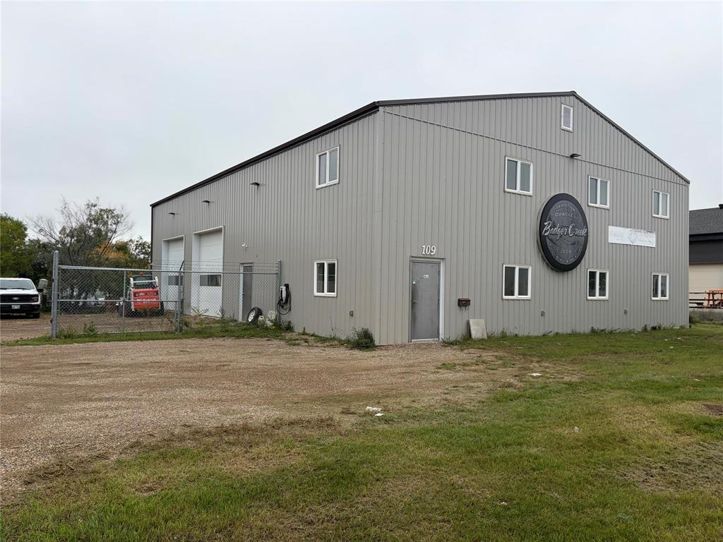 109 Industrial Drive Property Photo 1