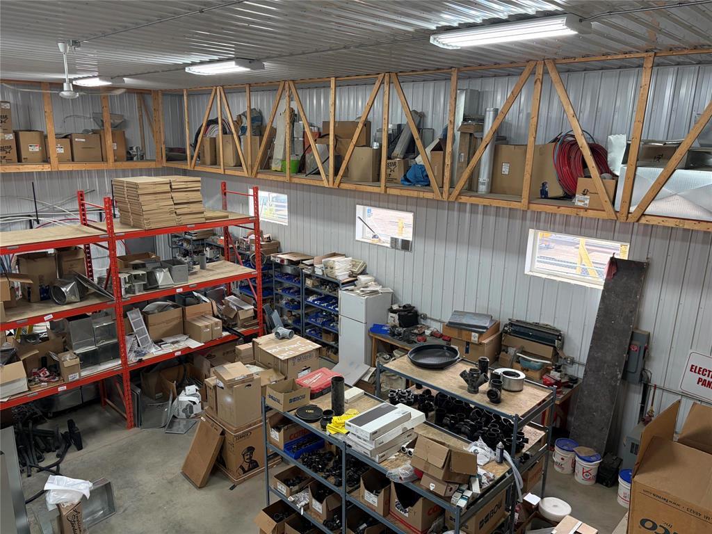 109 Industrial Drive Property Photo 8